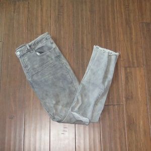 Light grey Refuge ripped jeans w/ frayed cuffs
